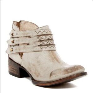 Freebird Boots Slay Ankle Booties in Ice Grey Leather